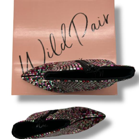 NEW Wild Pair Embellished Booties Size 7.5 Multicolor Bling High Heel Pointy Toe - Picture 8 of 12